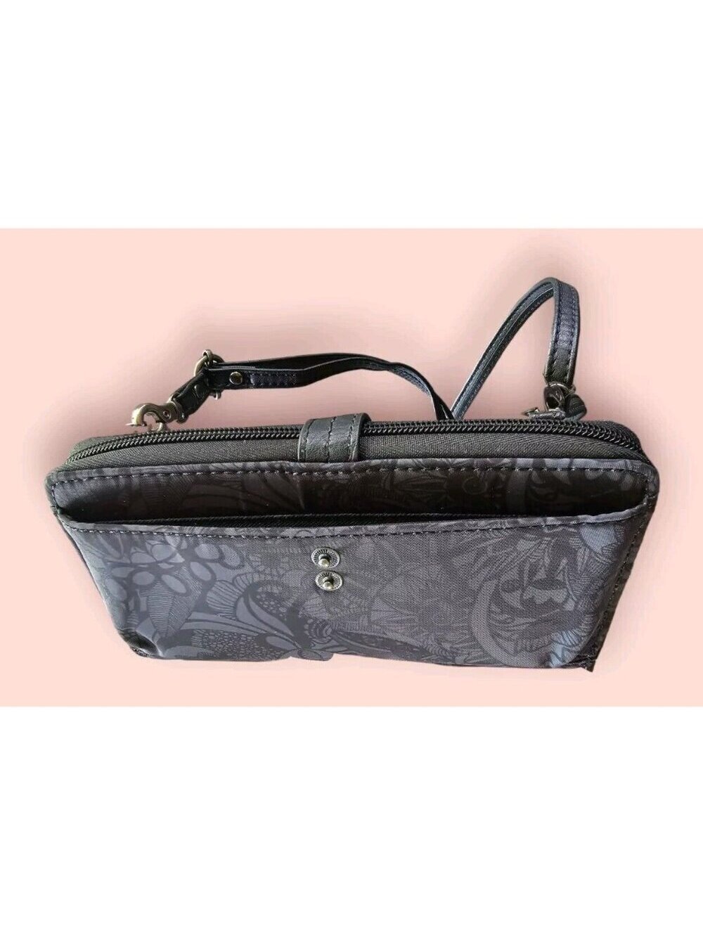 The Sak Sakroots Large Smartphone Crossbody Black-Tonal Spirit Desert PURSE - Picture 6 of 15